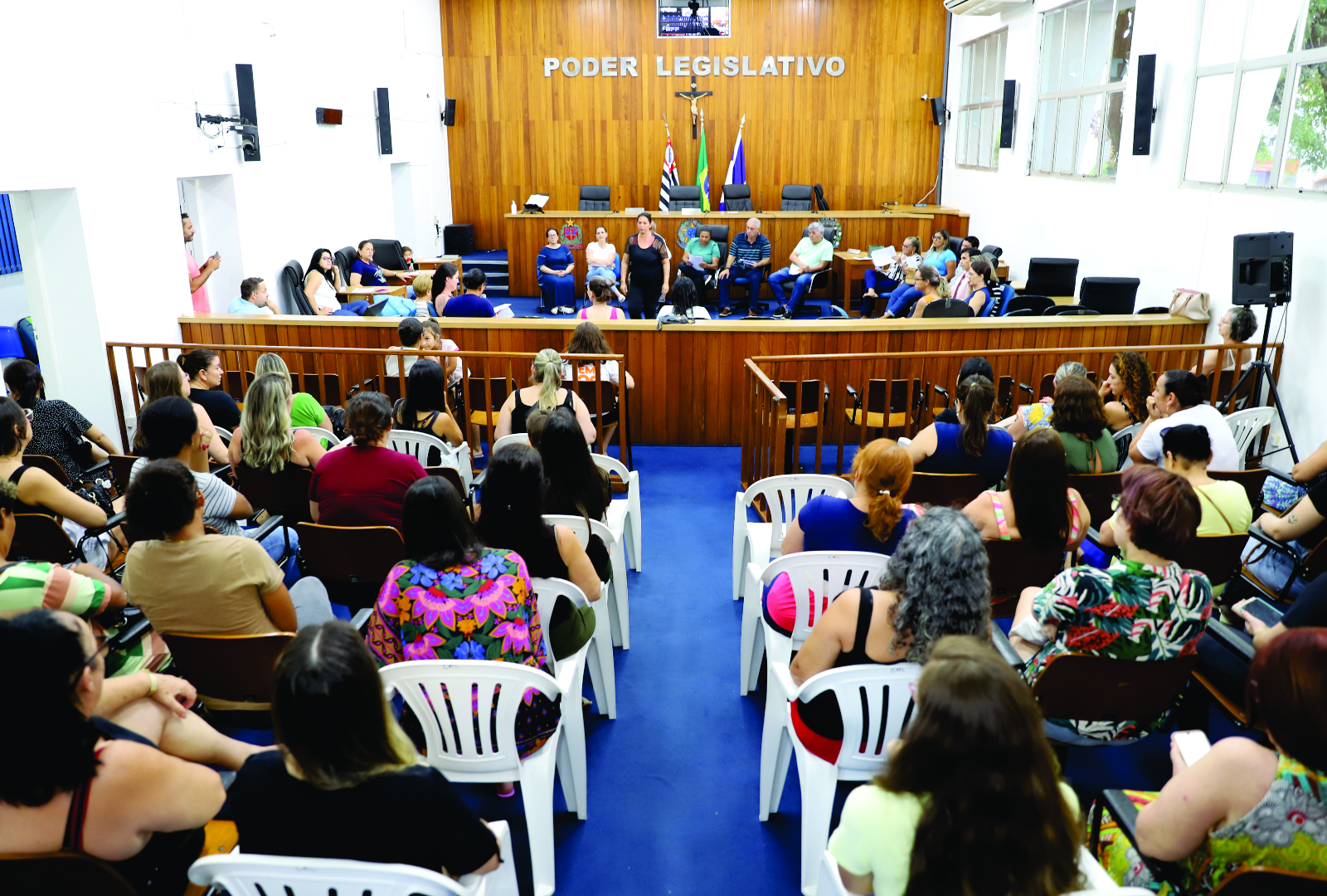 Professores e Monitores de Educação participam de encontro com vereadores na Câmara Municipal de Leme